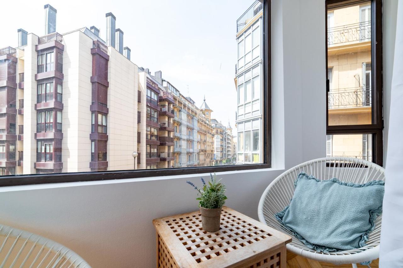 La Concha Cozy Balcony Apartment By Cisan Rentals San Sebastian Exterior photo