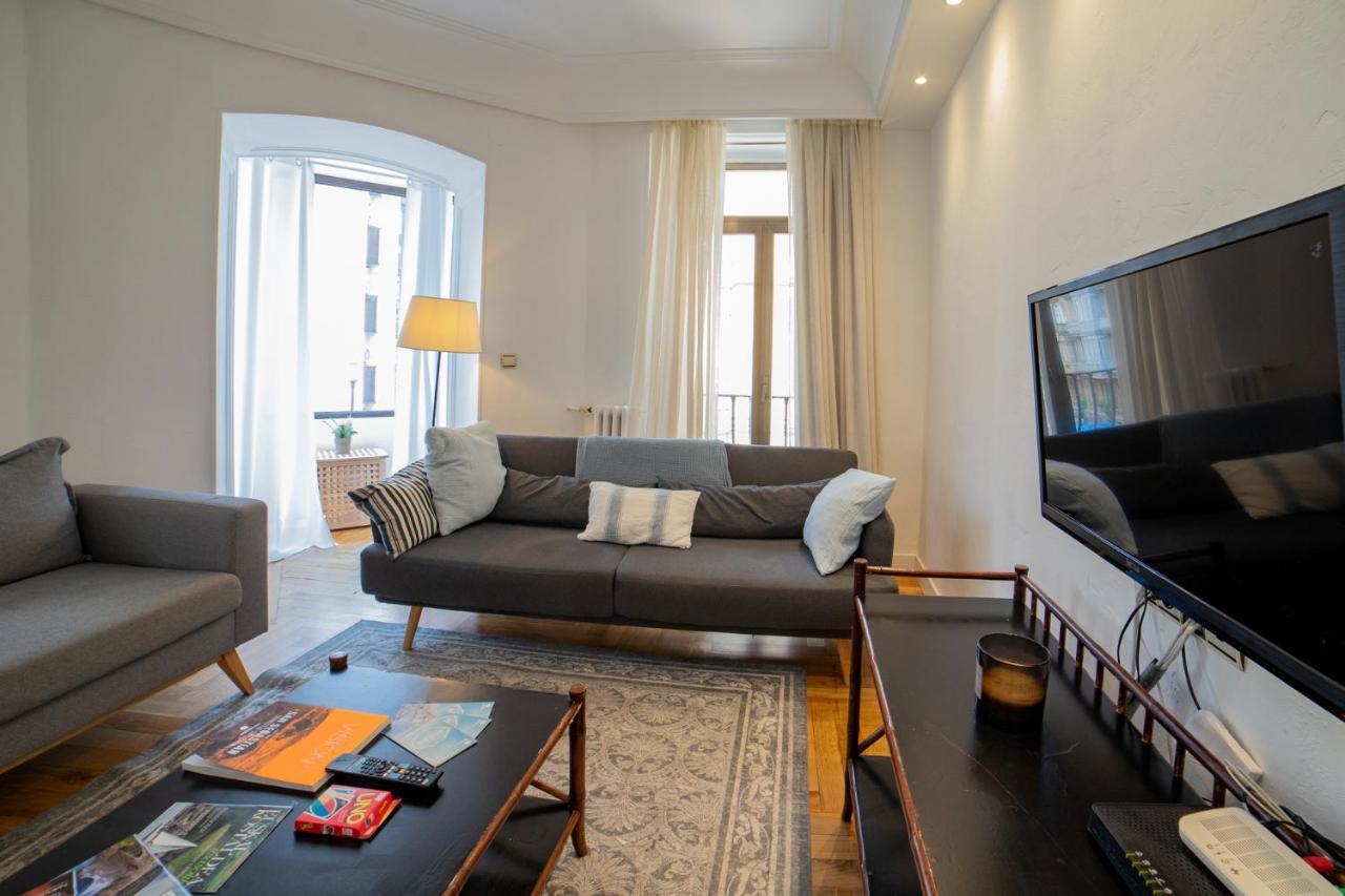 La Concha Cozy Balcony Apartment By Cisan Rentals San Sebastian Exterior photo