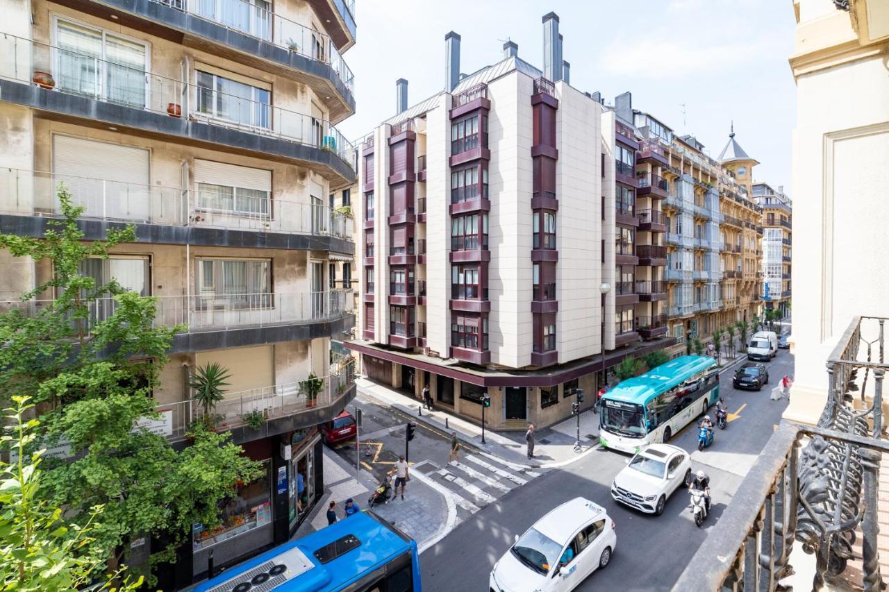 La Concha Cozy Balcony Apartment By Cisan Rentals San Sebastian Exterior photo